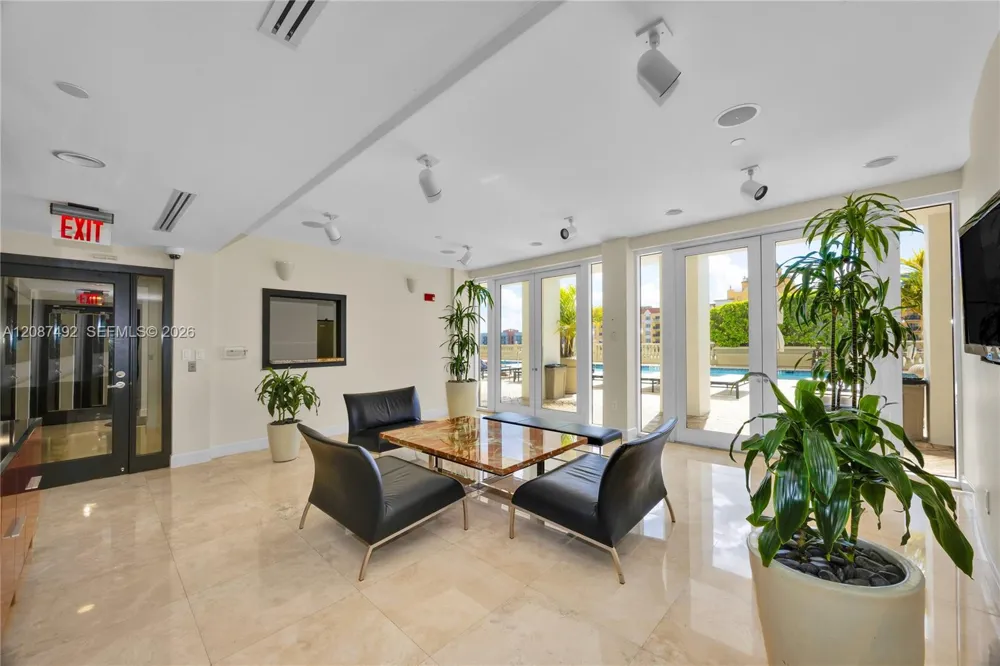 10 Aragon Ave #810 Coral Gables, FL 33134