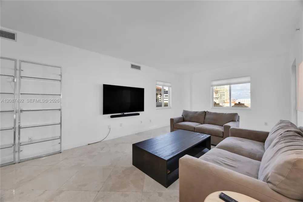10 Aragon Ave #810 Coral Gables, FL 33134