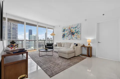 475 Brickell Ave #4613