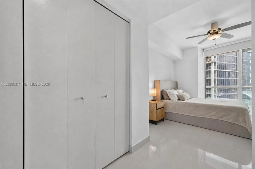 475 Brickell Ave #4613 Miami, FL 33131
