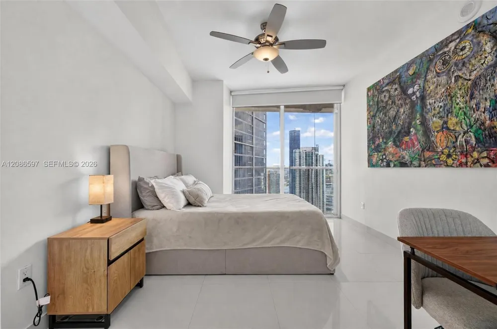 475 Brickell Ave #4613 Miami, FL 33131