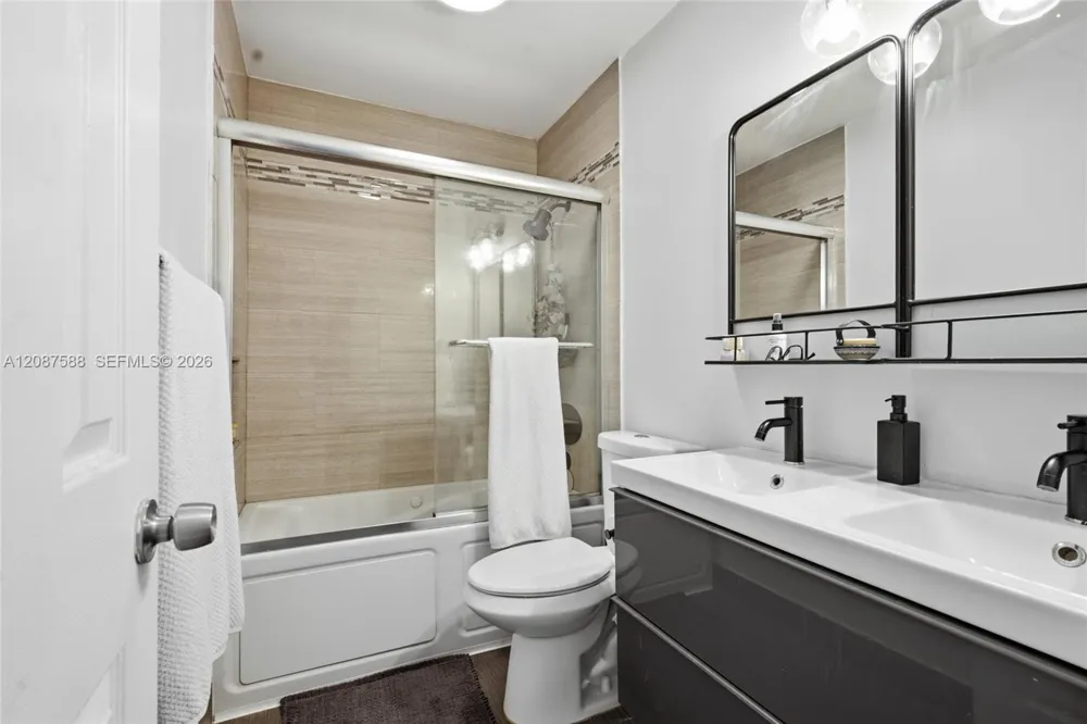 11116 SW 70th Ter Miami, FL 33173