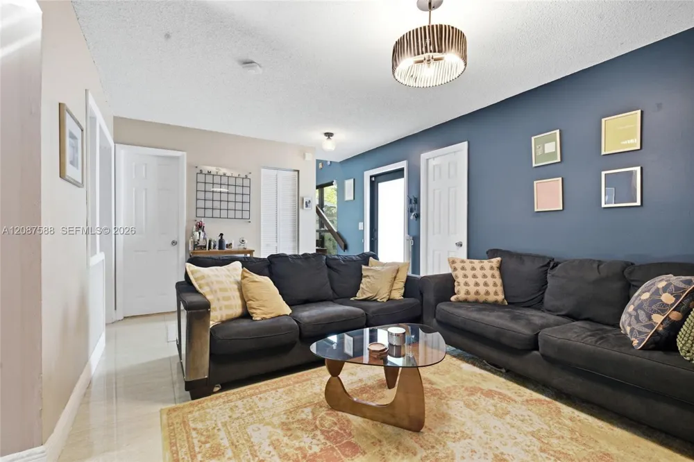 11116 SW 70th Ter Miami, FL 33173