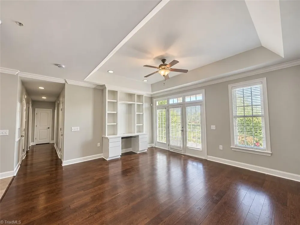 238 E Lewis Street #403 Greensboro, NC 27406