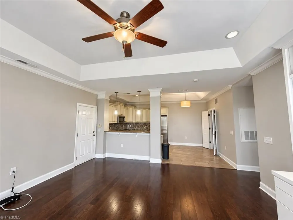 238 E Lewis Street #403 Greensboro, NC 27406