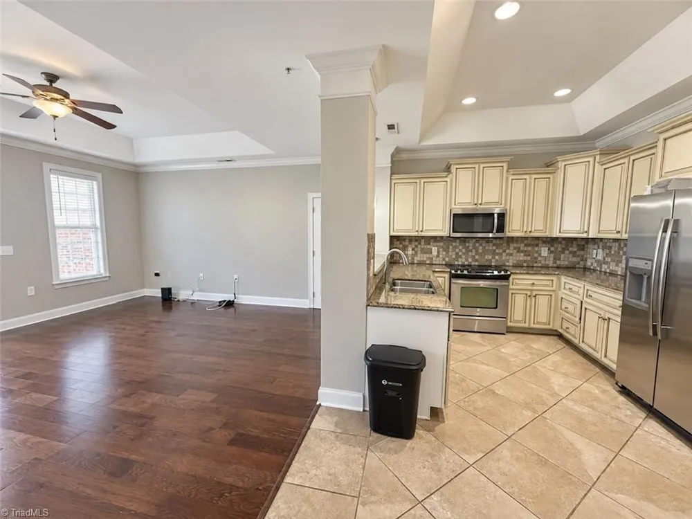 238 E Lewis Street #403 Greensboro, NC 27406