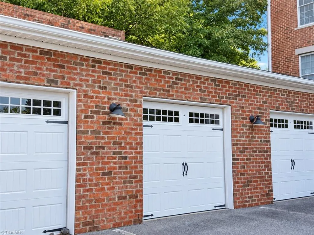 238 E Lewis Street #403 Greensboro, NC 27406