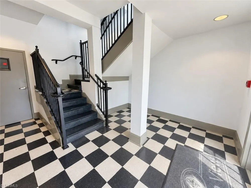 238 E Lewis Street #403 Greensboro, NC 27406
