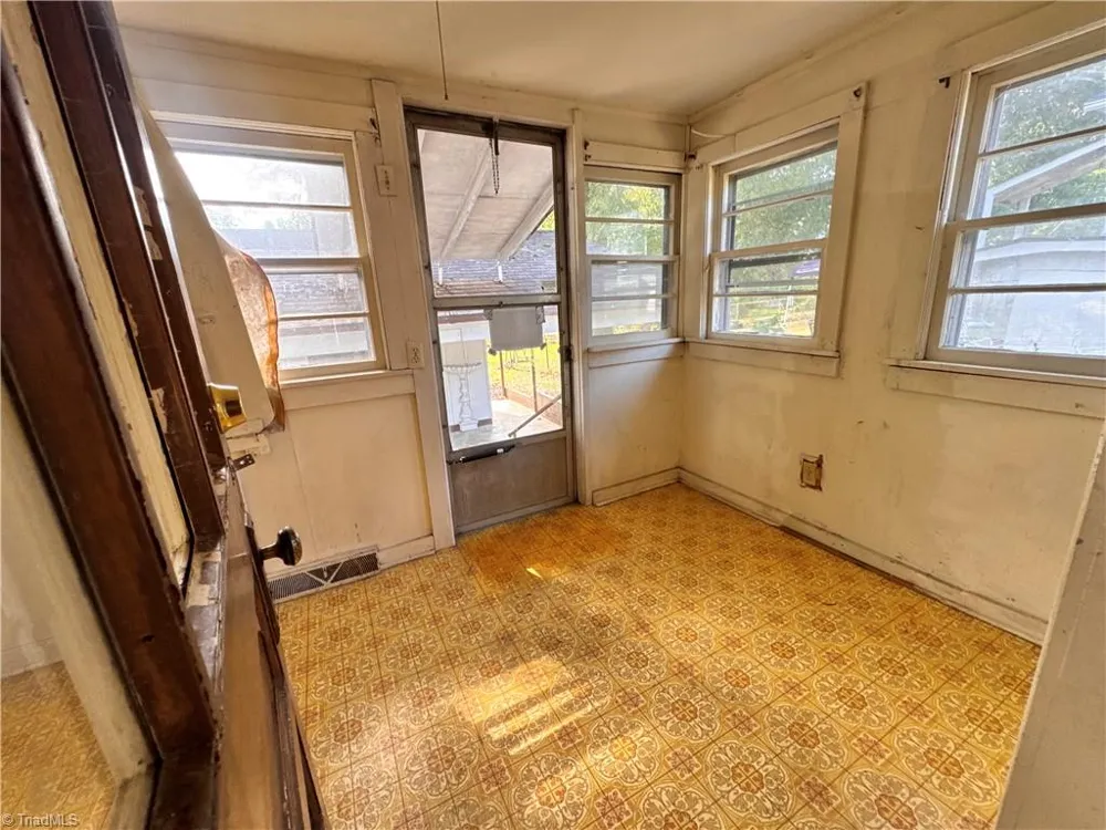 3804 Cameron Avenue Greensboro, NC 27401