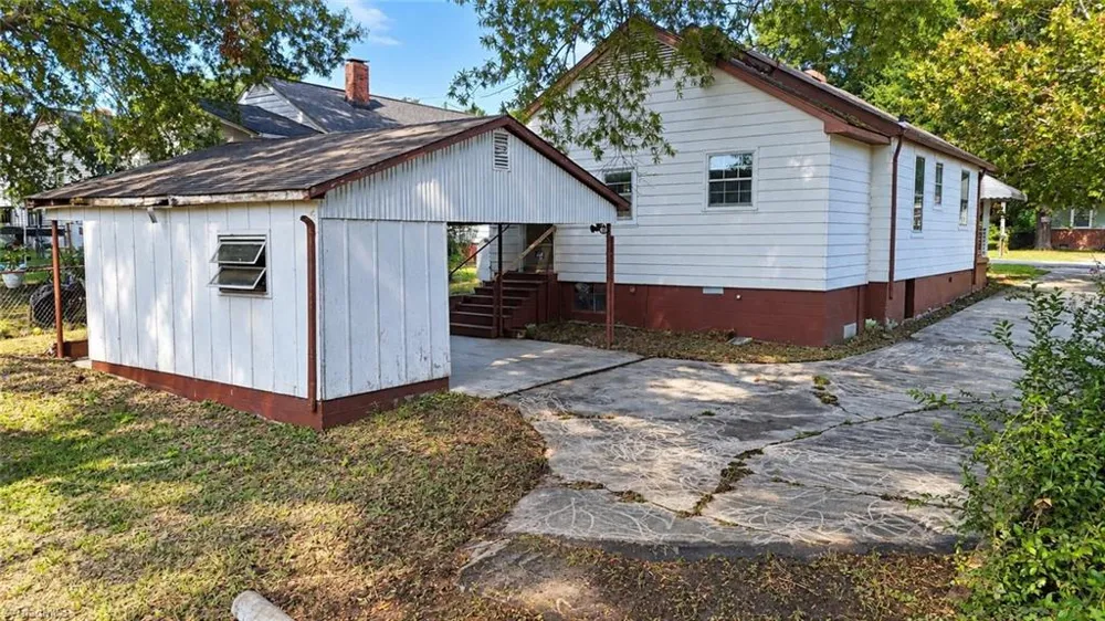 3804 Cameron Avenue Greensboro, NC 27401
