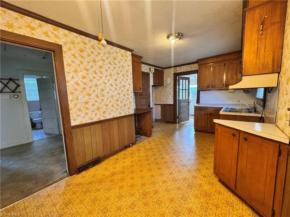 3804 Cameron Avenue Greensboro, NC 27401