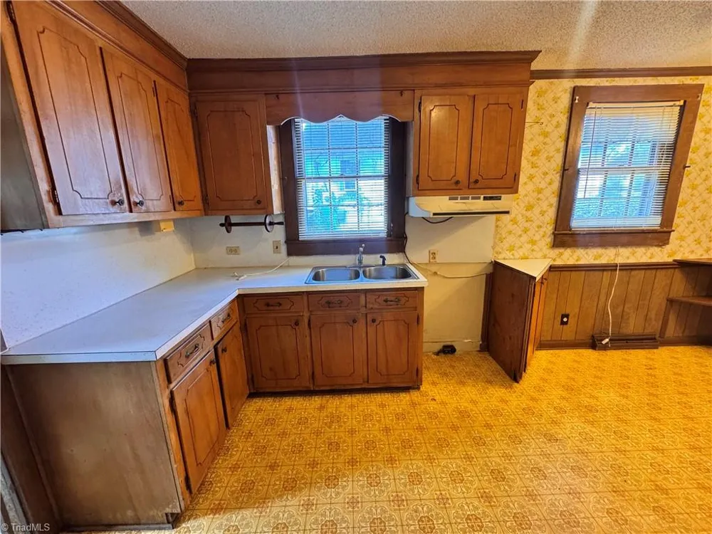 3804 Cameron Avenue Greensboro, NC 27401
