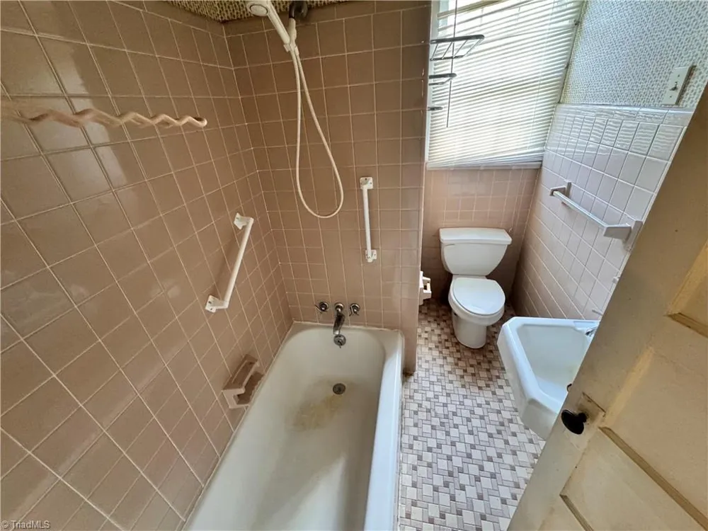 3804 Cameron Avenue Greensboro, NC 27401