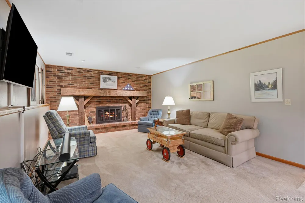 4146 Timberview Drive Genoa Township, MI 48843