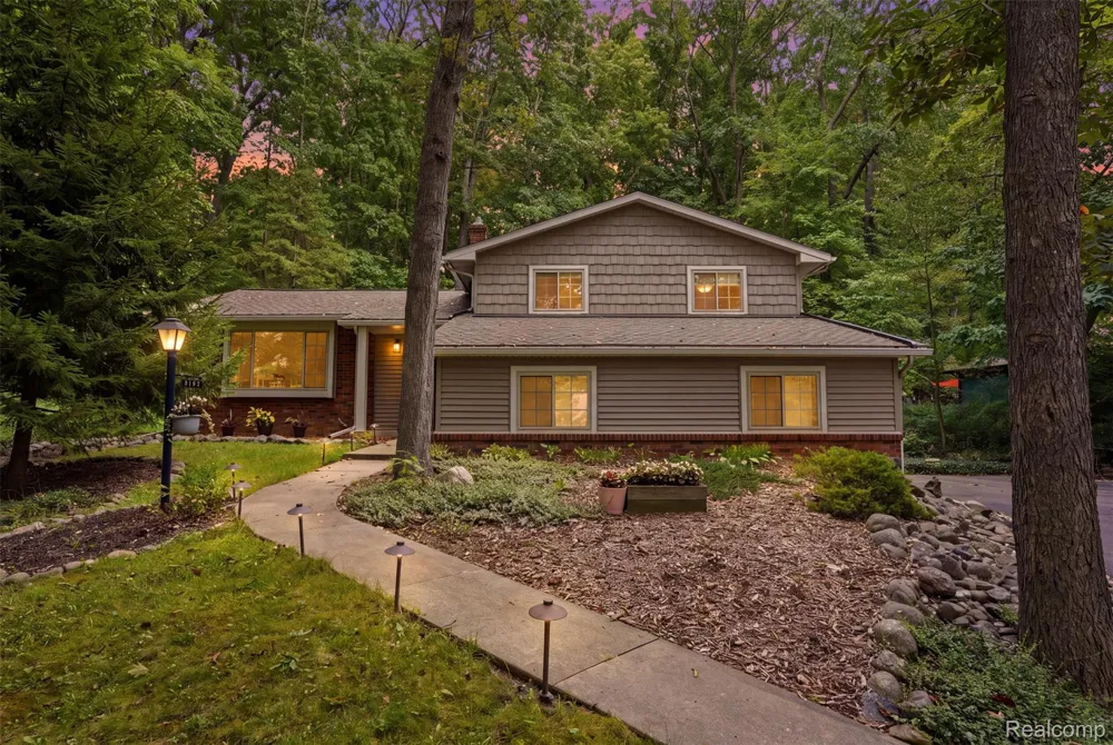4146 Timberview Drive Genoa Township, MI 48843