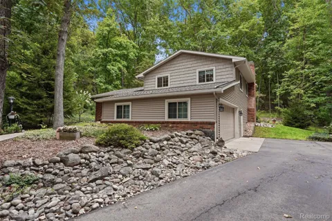 4146 Timberview Drive