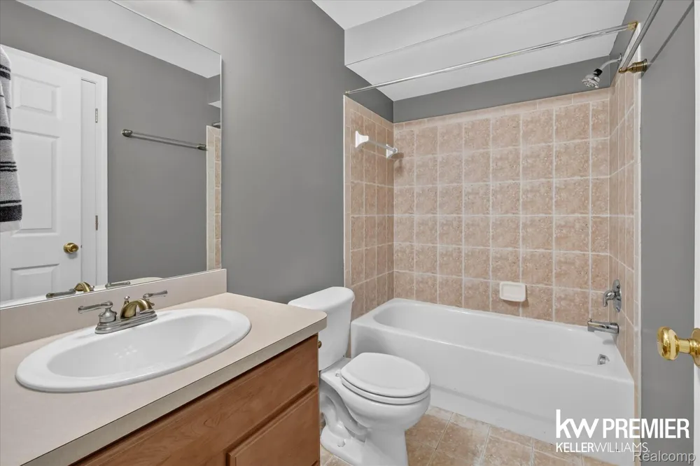 1081 Addington Lane Ann Arbor City, MI 48108