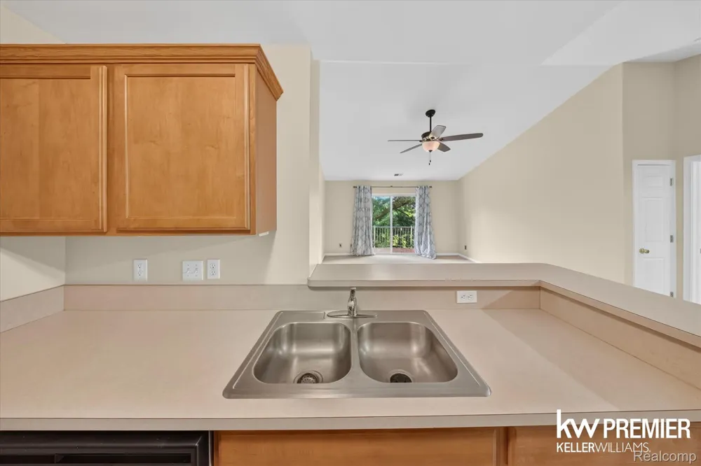 1081 Addington Lane Ann Arbor City, MI 48108