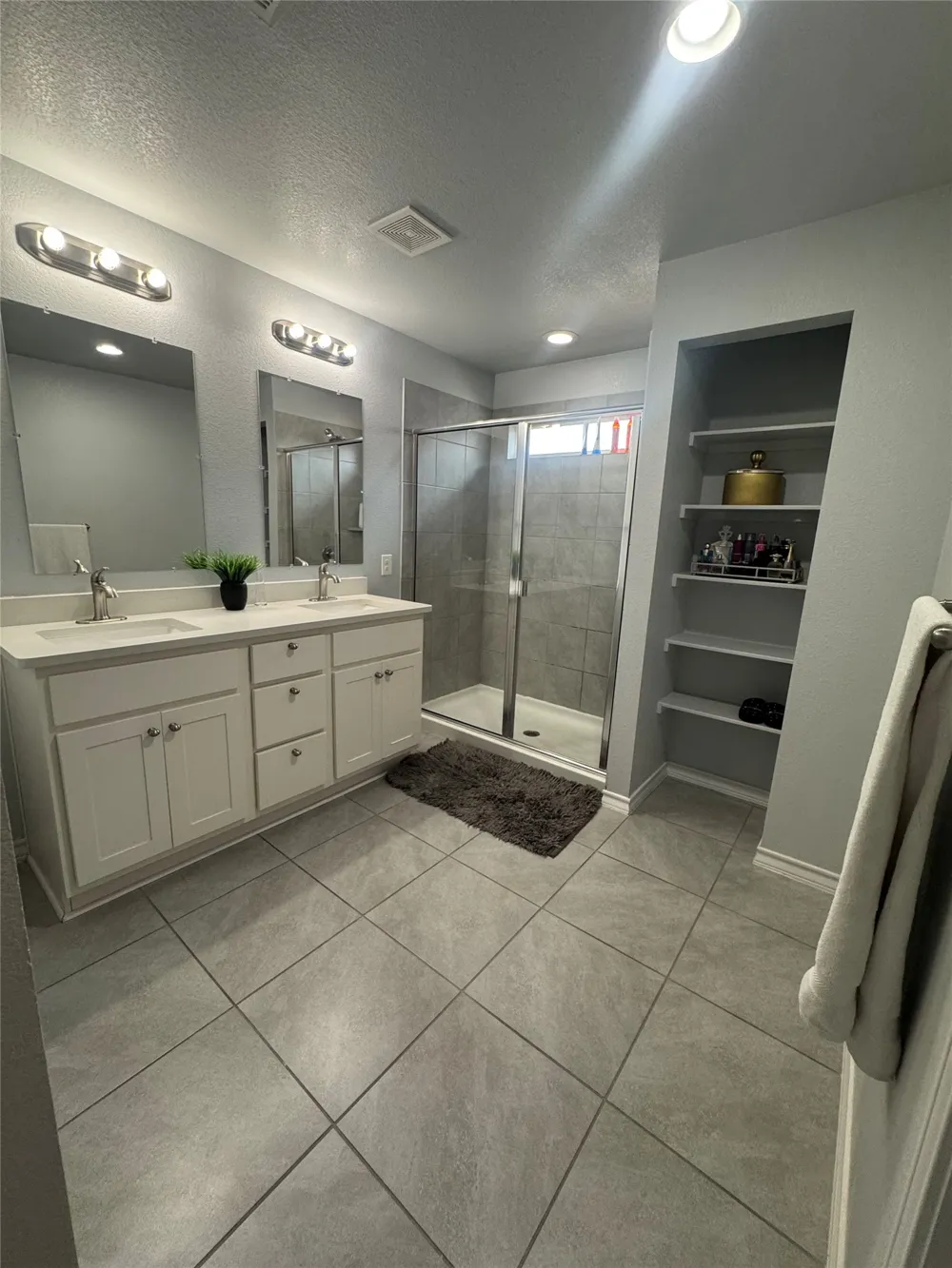7524 Saginaw Drive Austin, TX 78754