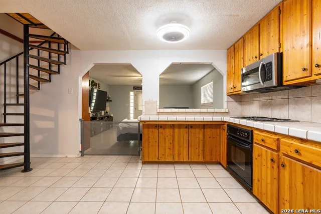 2114 TERMINAL LOOP RD McQueeney, TX 78123