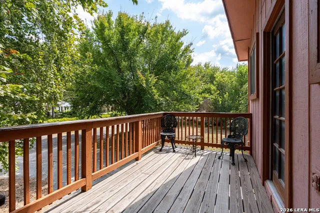 2114 TERMINAL LOOP RD McQueeney, TX 78123