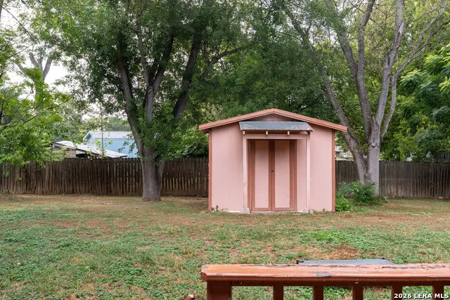 2114 TERMINAL LOOP RD McQueeney, TX 78123