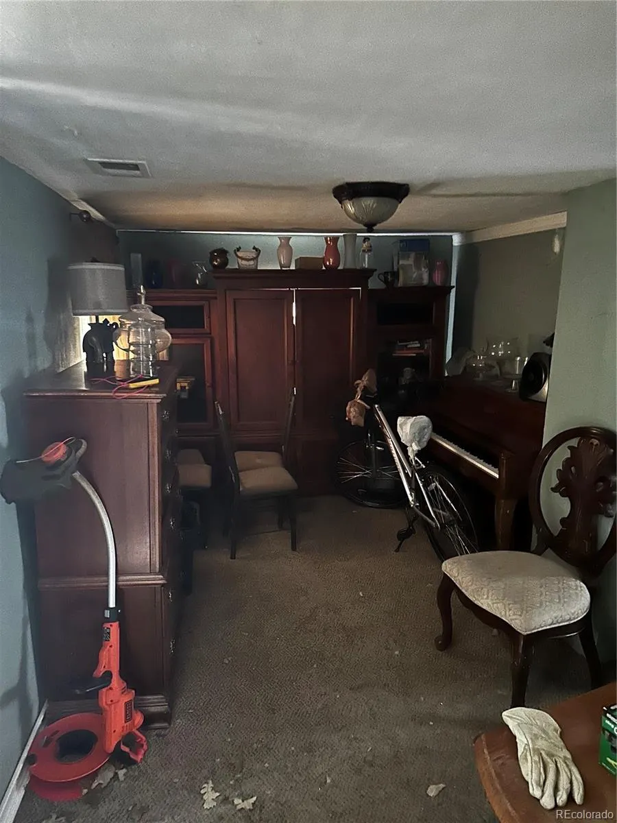1255 Dallas Street Aurora, CO 80010