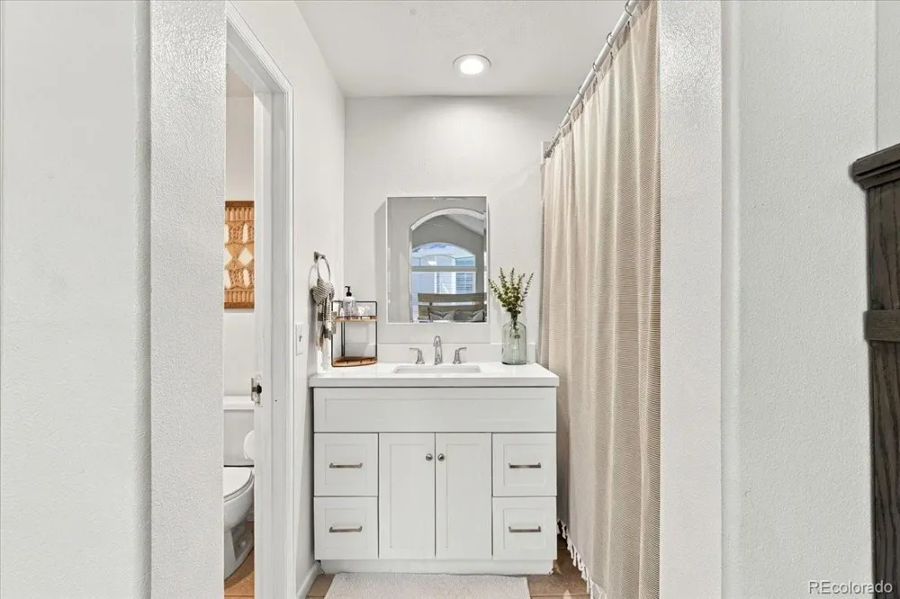 1332 Carlyle Park Circle Highlands Ranch, CO 80129