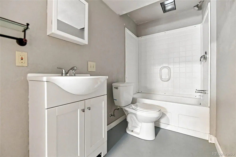 1957 W 102nd Avenue Thornton, CO 80260