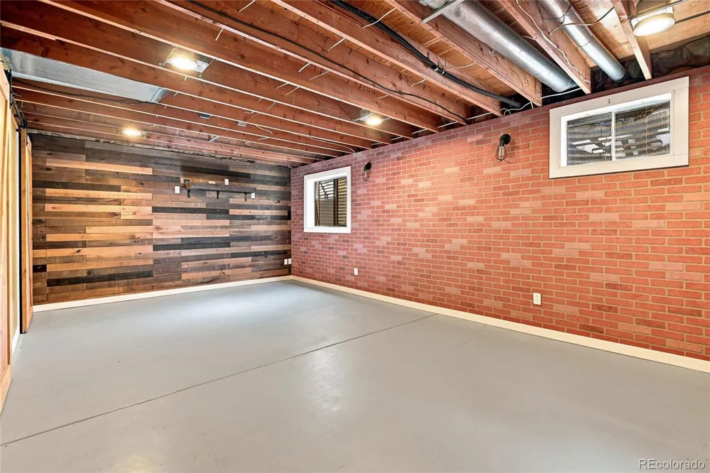 1957 W 102nd Avenue Thornton, CO 80260