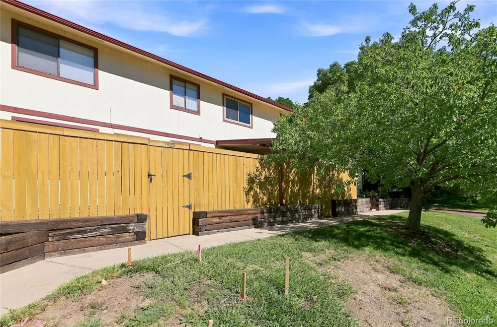 1957 W 102nd Avenue Thornton, CO 80260
