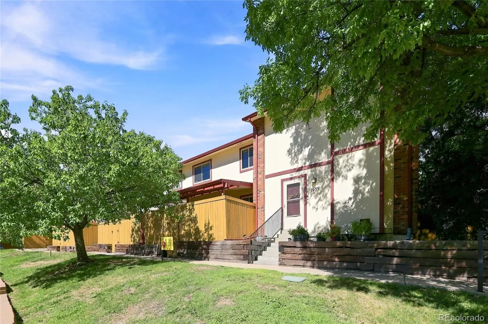 1957 W 102nd Avenue Thornton, CO 80260