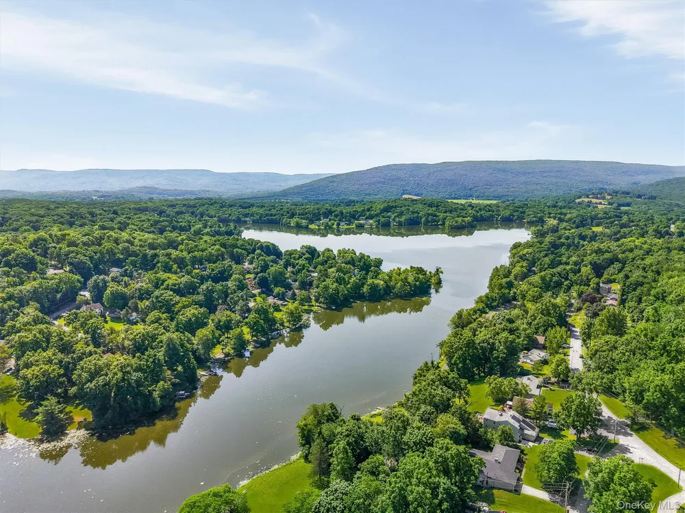 136 Lake Road Salisbury Mills, NY 12577