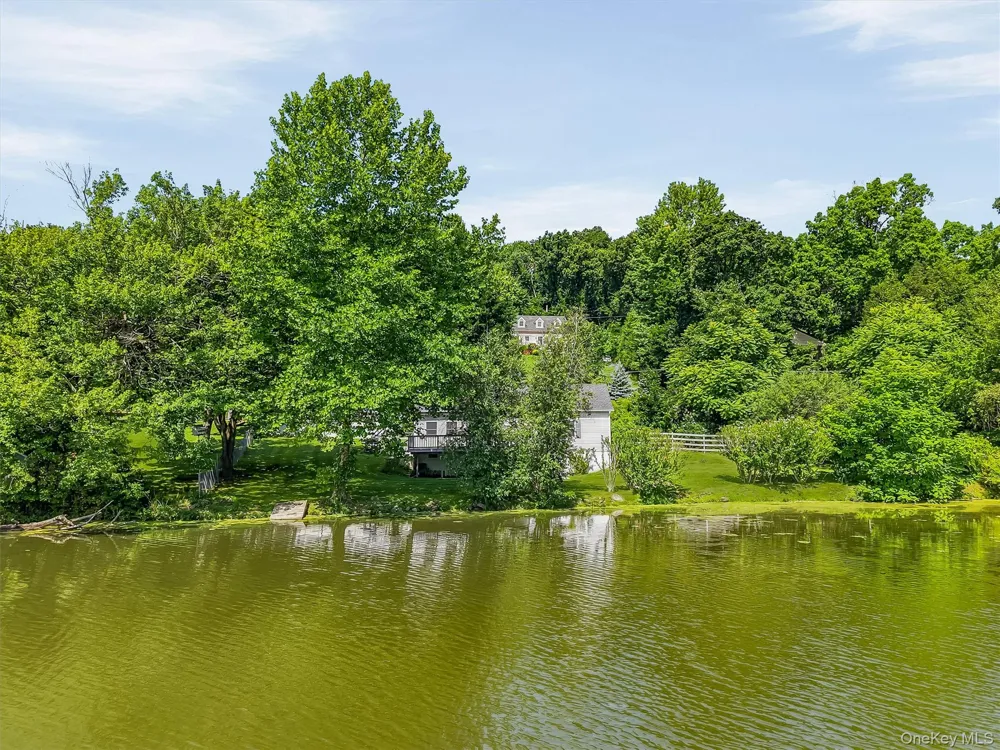 136 Lake Road Salisbury Mills, NY 12577