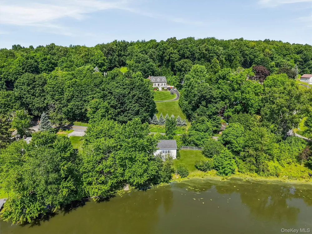 136 Lake Road Salisbury Mills, NY 12577