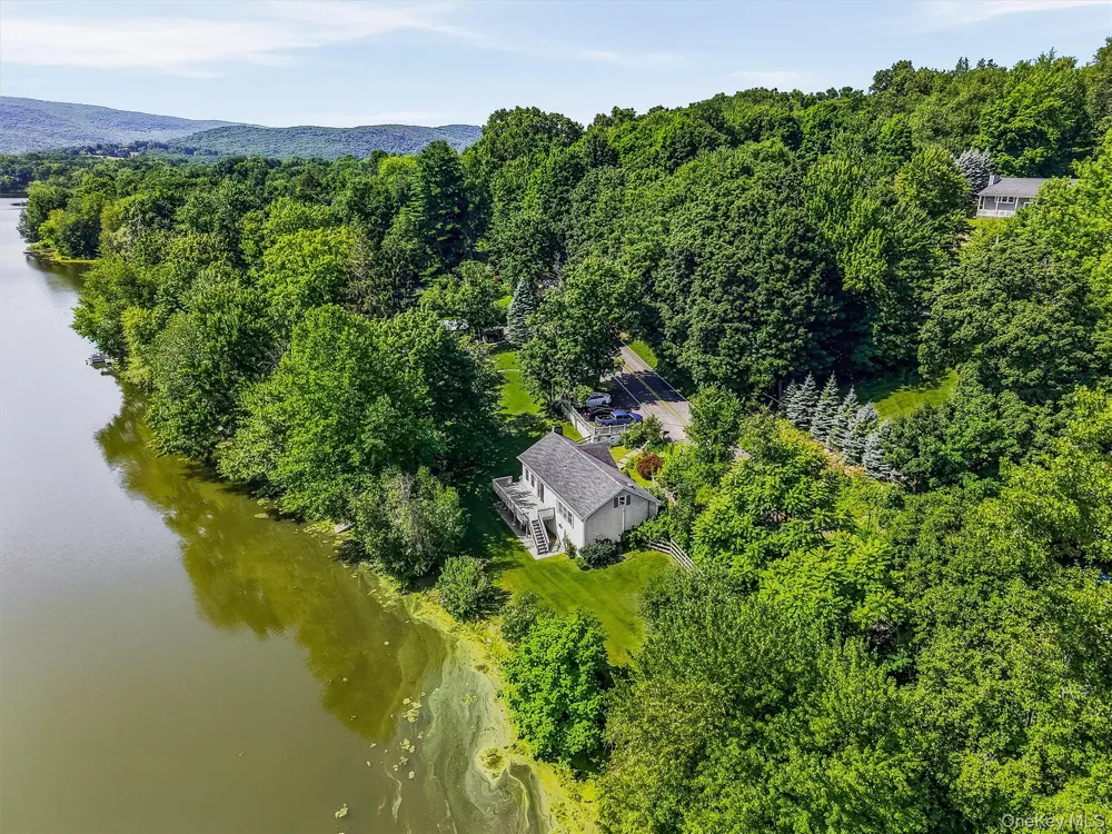 136 Lake Road Salisbury Mills, NY 12577