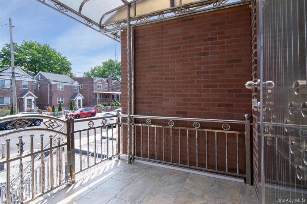 2533 Tenbroeck Avenue Bronx, NY 10469