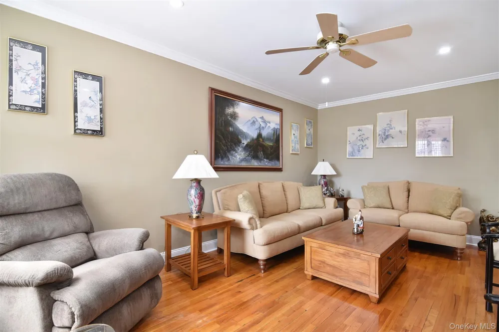 2533 Tenbroeck Avenue Bronx, NY 10469