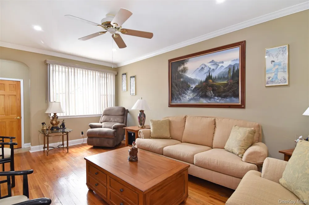 2533 Tenbroeck Avenue Bronx, NY 10469