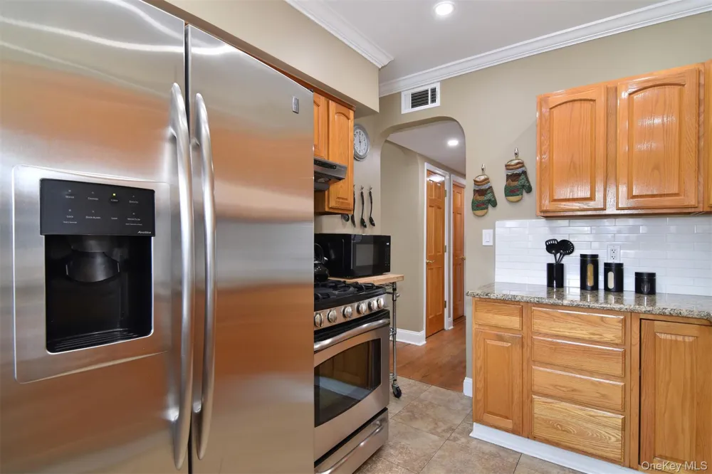 2533 Tenbroeck Avenue Bronx, NY 10469