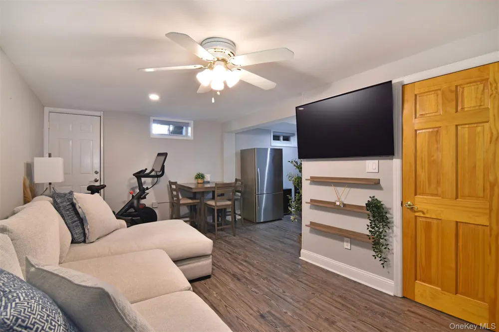2533 Tenbroeck Avenue Bronx, NY 10469