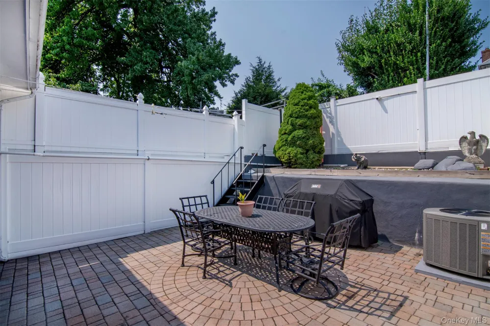 2533 Tenbroeck Avenue Bronx, NY 10469