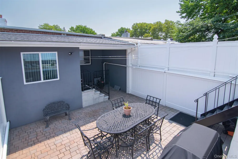 2533 Tenbroeck Avenue Bronx, NY 10469