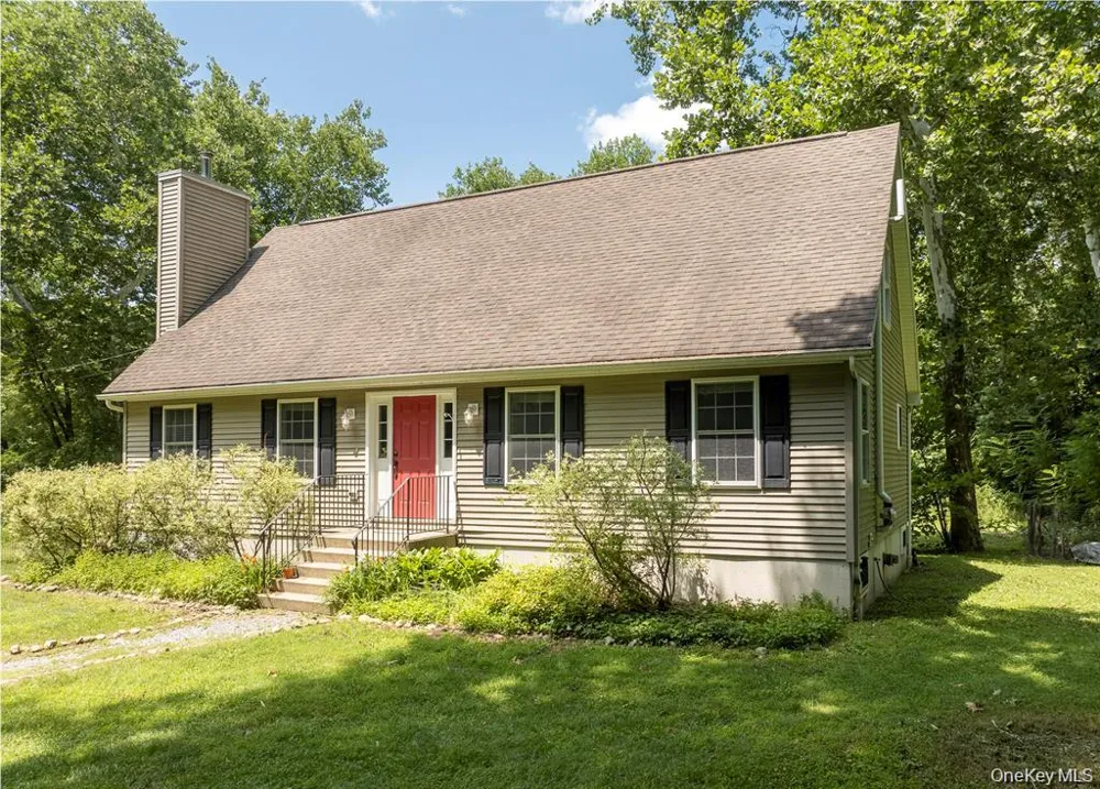 13-14 Creekside Place Pleasant Valley, NY 12569