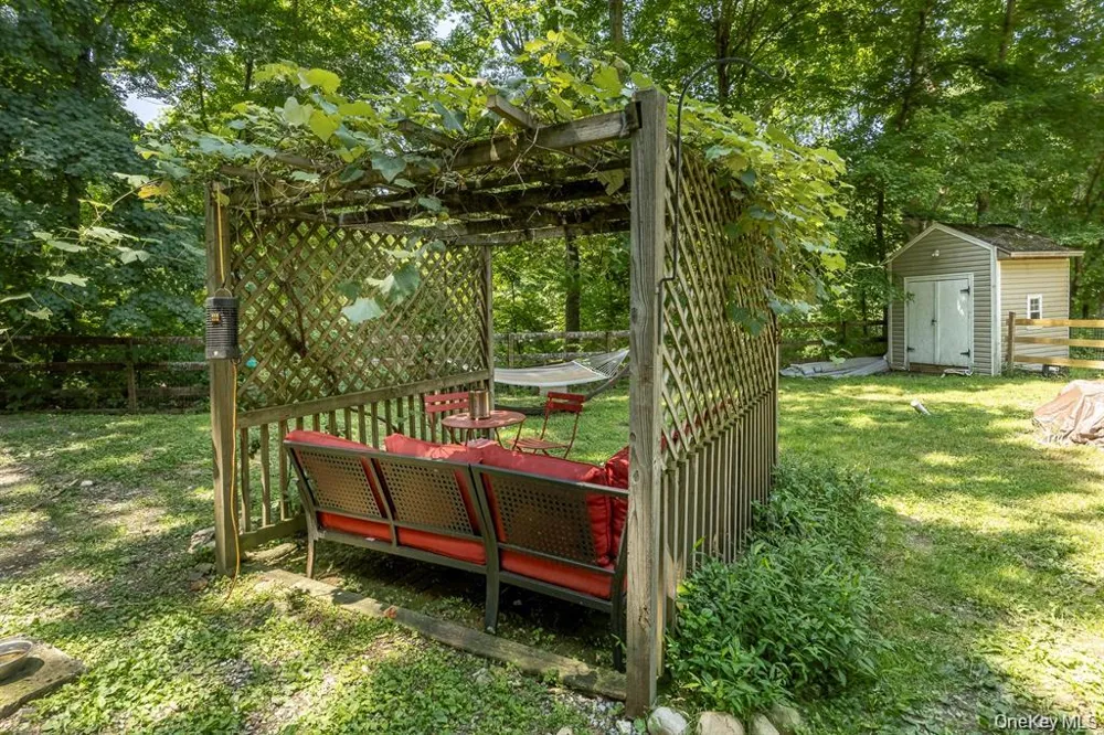13-14 Creekside Place Pleasant Valley, NY 12569