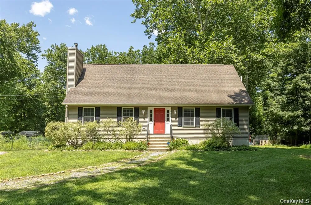 13-14 Creekside Place Pleasant Valley, NY 12569