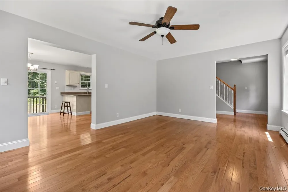 13-14 Creekside Place Pleasant Valley, NY 12569