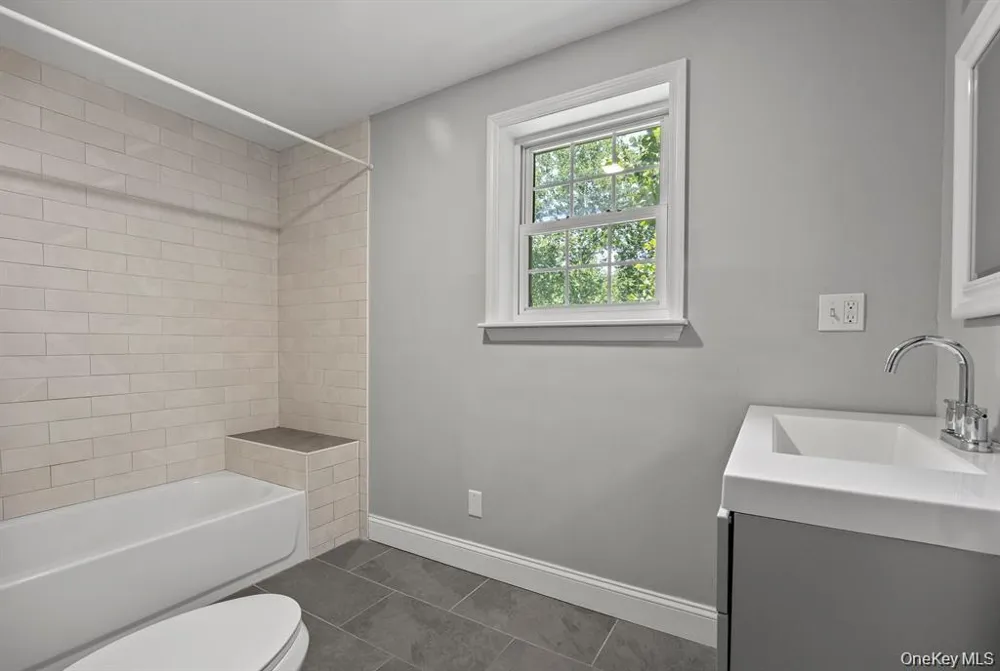 13-14 Creekside Place Pleasant Valley, NY 12569