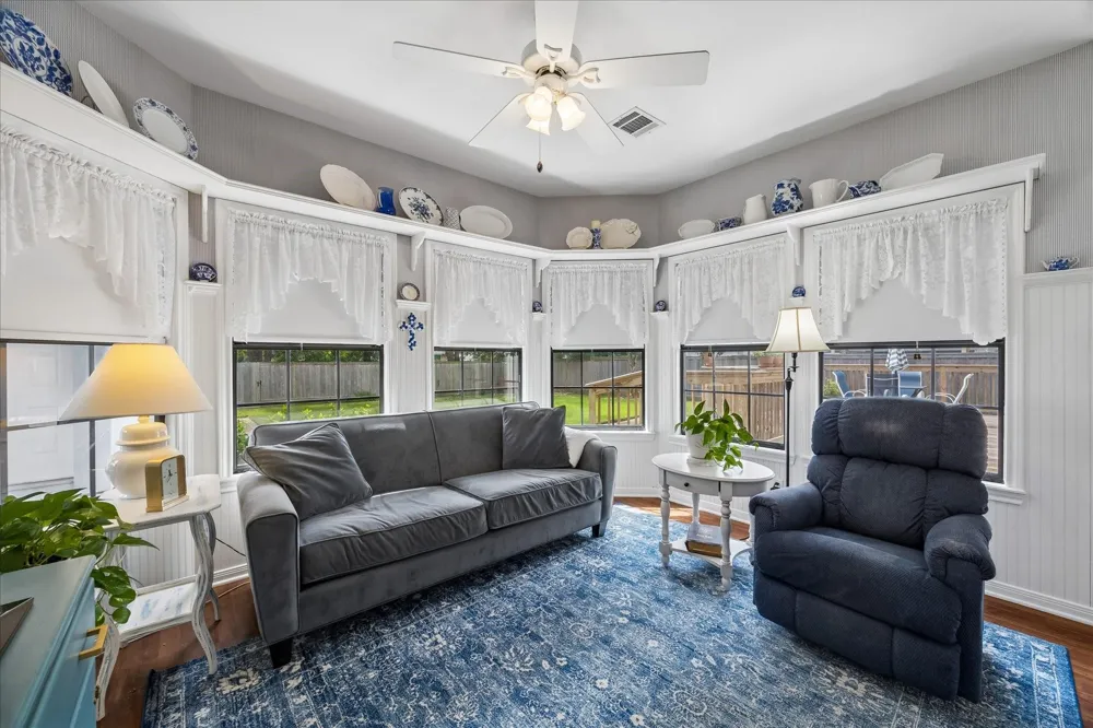 2415 Green Tee Drive Pearland, TX 77581