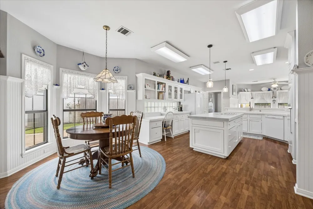 2415 Green Tee Drive Pearland, TX 77581